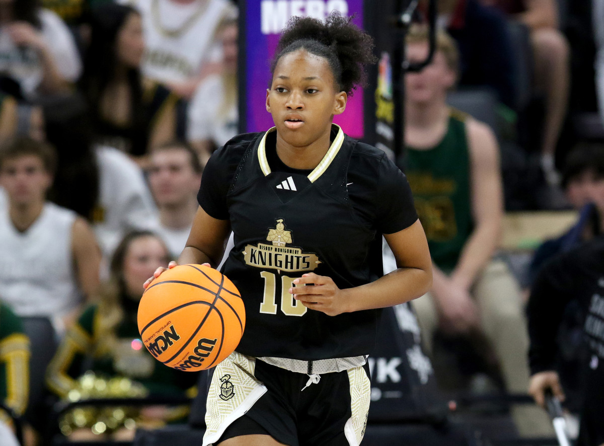 Jordin Blackmon scored 11 points in the first 3 minutes, 30 seconds. 